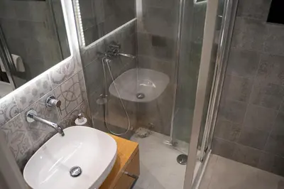 Bagno di Jay House
