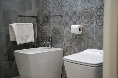Bagno di Jay House