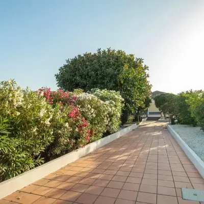 Royal Playa Suite and Apartament -private parking- self chek out