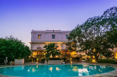 Piscina di Hotel Parco delle Fontane o nelle vicinanze