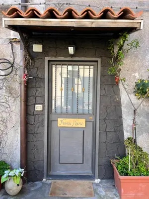 Facciata o entrata di FRANCAHOUSE