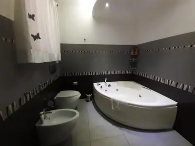 Bagno di TONNARA HOUSE AND HOLIDAY