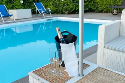 Piscina di VILLA DAMA BIANCA o nelle vicinanze