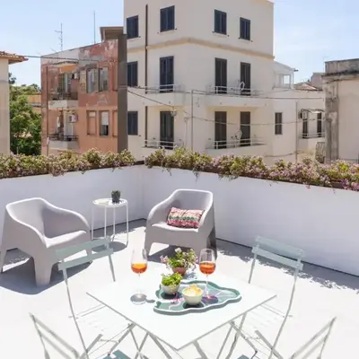 GuestHost - Santa Lucia Charming Apartment with Terrace