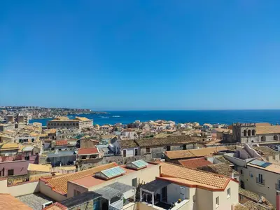 Vista generica sul mare o vista sul mare dall'interno dell'appartamento