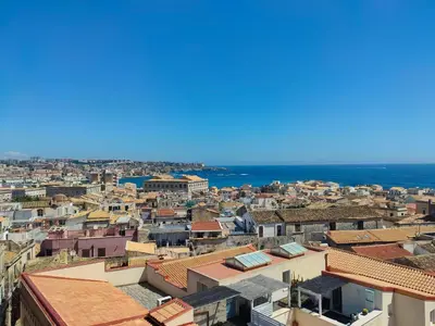 Vista generica sul mare o vista sul mare dall'interno dell'appartamento