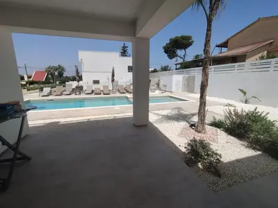 Piscina di The Onames Inn flowers o nelle vicinanze