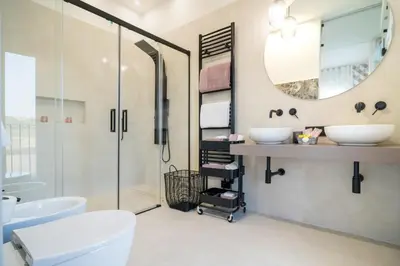 Bagno di Maiolica Rooms