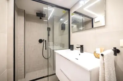 Bagno di Casa Trinakie