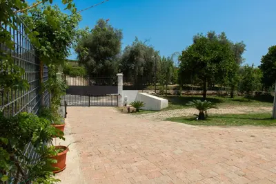 Giardino di Villa Tatai Country House by Dimore Trinacria