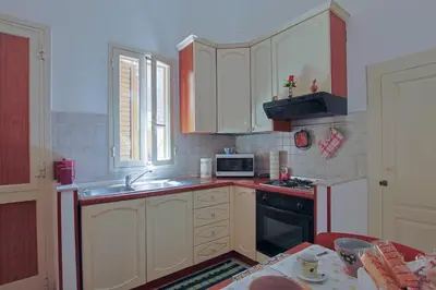 Cucina o angolo cottura di La Casa nel sole