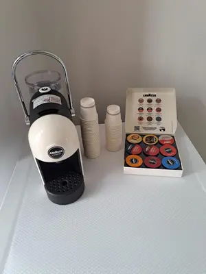 Set per la preparazione di tè e caffè presso Star suite ☆