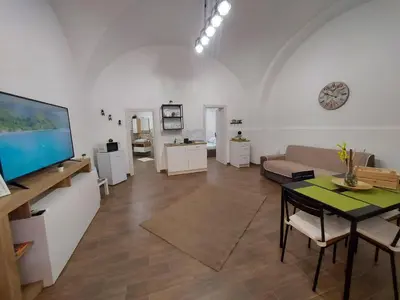 TV o dispositivi per l'intrattenimento presso Varagghiu