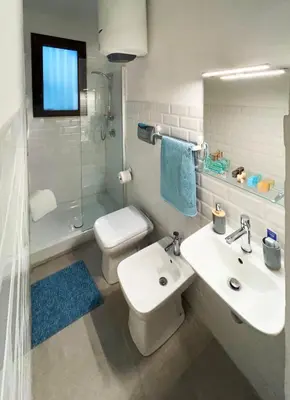 Bagno di Casa Mariolina, brand new refurbished 2 bed apartment in the historical center
