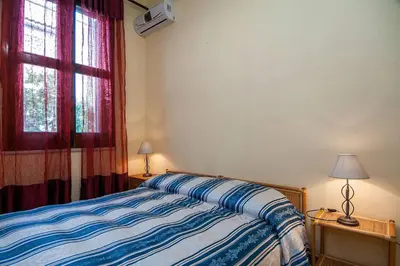Letto o letti in una camera di Cottage - Sleeps 4 - Parking - Garden