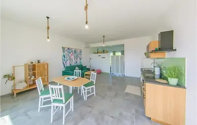Cucina o angolo cottura di Amazing Apartment In Marzamemi