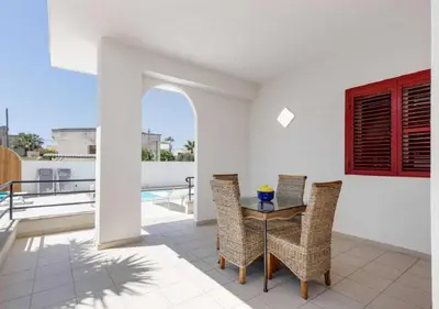 Balcone o terrazza di Villa Rosimeli con Piscina a 150 mt dal mare