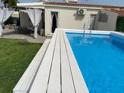 Piscina di Villa Teti o nelle vicinanze