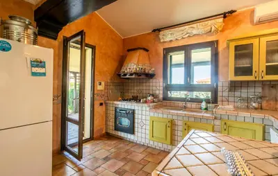 Cucina o angolo cottura di Awesome Home In Brucoli