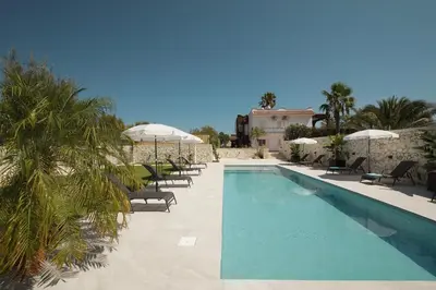 Piscina di Villa Merilusi Apartments o nelle vicinanze