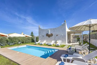 Piscina di Villa Rosso Blu by Villa Plus o nelle vicinanze