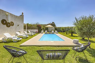Piscina di Villa Rosso Blu by Villa Plus o nelle vicinanze
