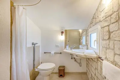 Bagno di Villa Ginevra by Villa Plus