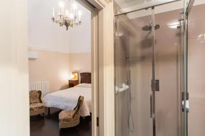Bagno di Casa Arezzo al Duomo
