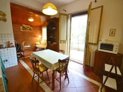 Cucina o angolo cottura di Holiday Home Agnone Bagni by Beach
