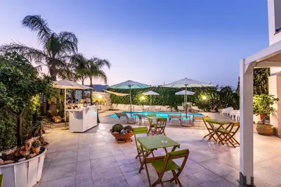 Piscina di Marricriu BeB Rooms and Pool Avola o nelle vicinanze