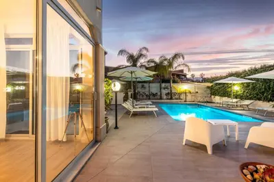 Piscina di Marricriu BeB Rooms and Pool Avola o nelle vicinanze