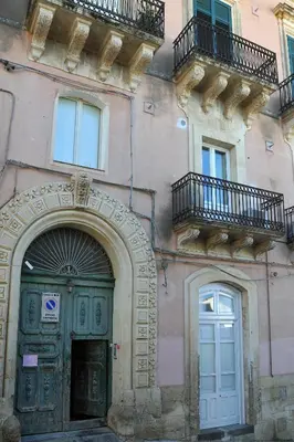 Facciata o entrata di Kalote' On The Roof Apartments