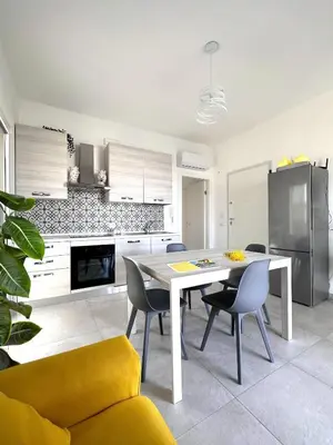 Cucina o angolo cottura di Villa Flora, Piscina Esclusiva e Mare