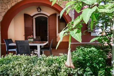 Giardino di Villa del Papiro Charme Apartments