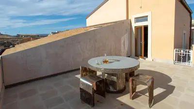 Balcone o terrazza di BELVEDERE GUASTELLA A 8, Emma Villas