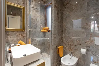 Bagno di BELVEDERE GUASTELLA B 4, Emma Villas