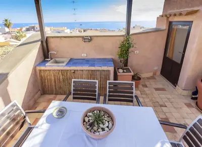 Balcone o terrazza di Casa Eu - Studio Flat with Private Terrace WiFi