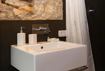 Bagno di Casa Eu - Studio Flat with Private Terrace WiFi