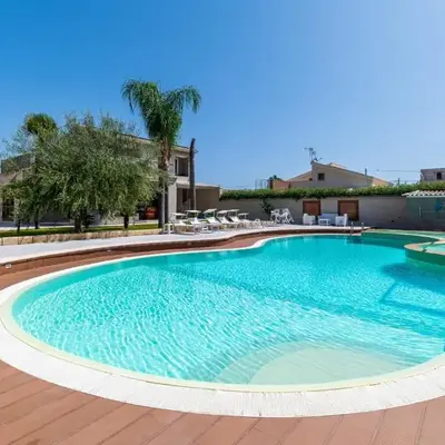 Aqua Suites Doria