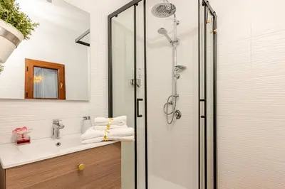 Bagno di Sabbie dell'Etna - Eleganza e Comfort nel Cuore di Catania con Parcheggio Privato