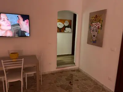 TV o dispositivi per l'intrattenimento presso Luminosa casa punti cardinali