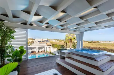 Piscina di ISULATRAVEL - Villa Barbara o nelle vicinanze