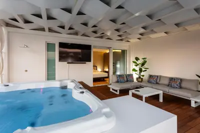 TV o dispositivi per l'intrattenimento presso ISULATRAVEL - Villa Barbara