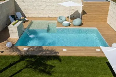 Piscina di ISULATRAVEL - Villa Amugea o nelle vicinanze