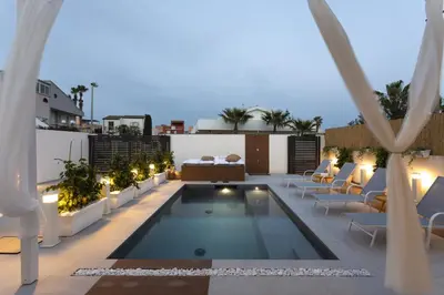 Piscina di ISULATRAVEL - Villa Vitarmi o nelle vicinanze