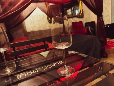 Bevande di BLACK HOLE ROOMS