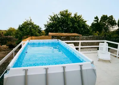 Piscina di Casale Donna Morena o nelle vicinanze
