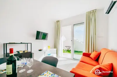 TV o dispositivi per l'intrattenimento presso [Suite Marzamemi] – Near Sea