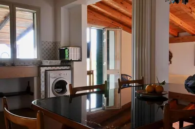 Cucina o angolo cottura di Elorina Casa Vacanze Birri sul mare Vendicari Noto