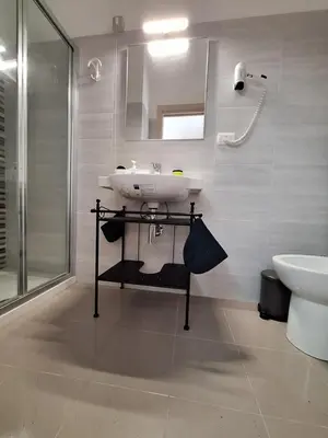 Bagno di B&B Salvo e Terry